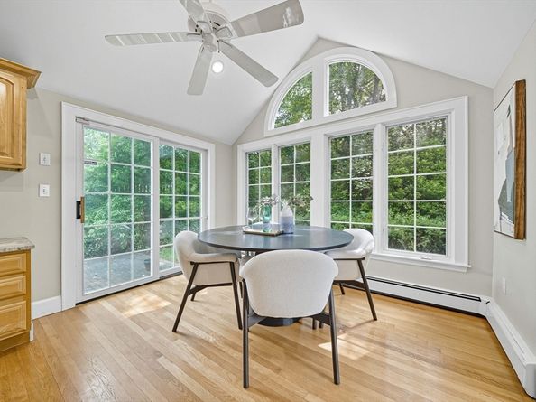 10 Preston Road, Lexington MA 02420