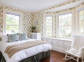 59 Hyde Ave, Newton MA 02458