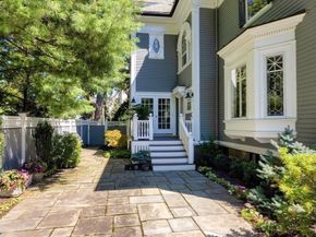 59 Hyde Ave, Newton MA 02458
