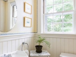 59 Hyde Ave, Newton MA 02458