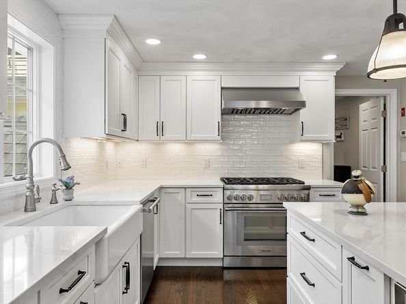 3 Wallen Way, Middleton MA 01949