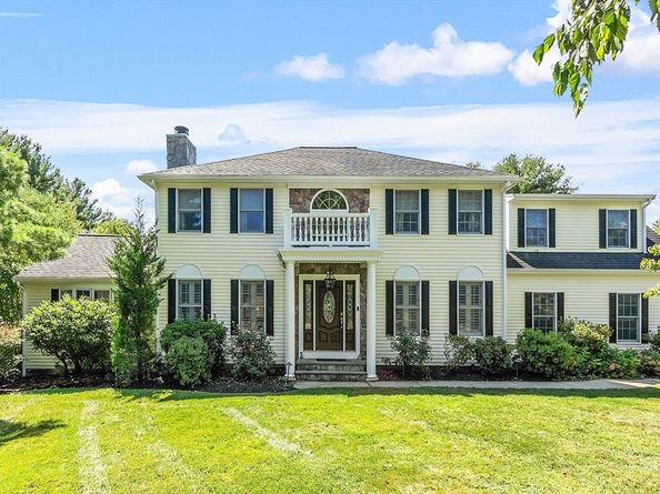 3 Wallen Way, Middleton MA 01949