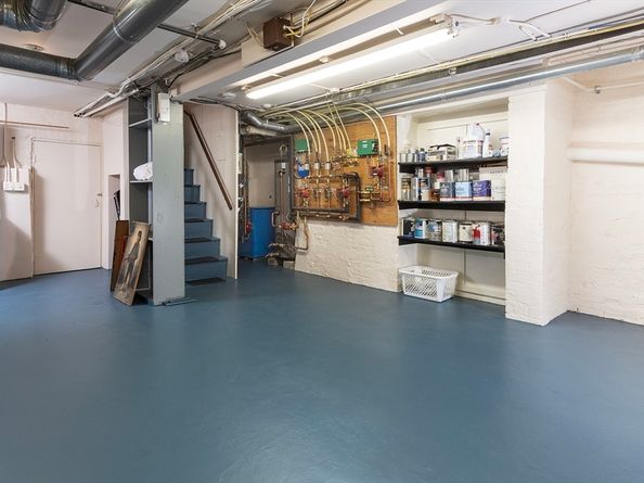 16 W Cedar St, Boston MA 02108