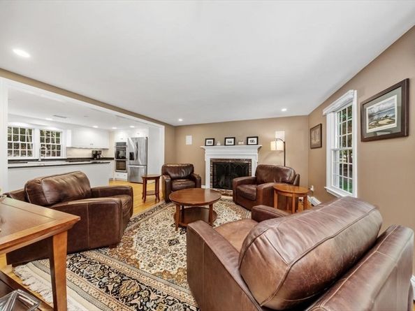198 Pine St, Norwell MA 02061