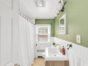 136 Azalea Dr, Norwood MA 02062