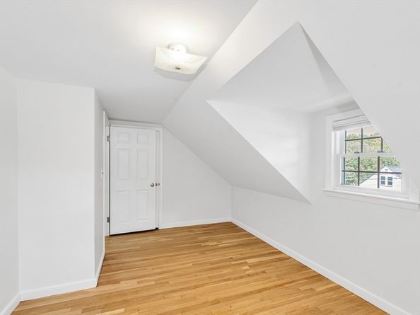 136 Azalea Dr, Norwood MA 02062