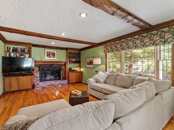 27 Lincoln Drive, Acton MA 01720