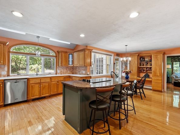27 Lincoln Drive, Acton MA 01720