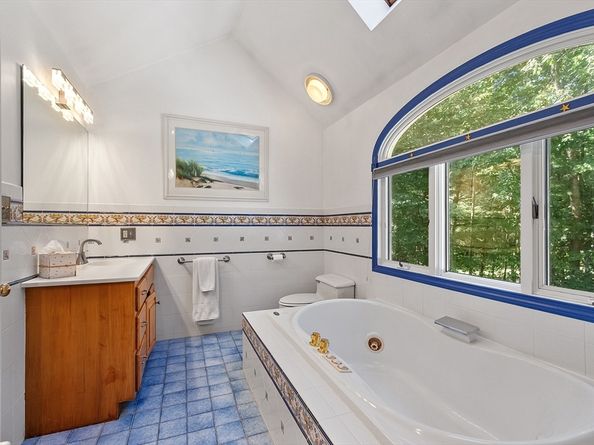 27 Lincoln Drive, Acton MA 01720