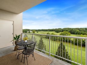 36 Village Rd 601, Middleton MA 01949