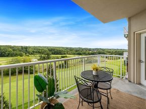 36 Village Rd 601, Middleton MA 01949