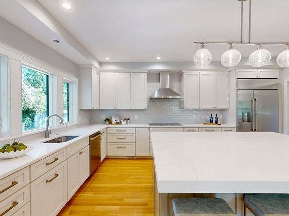 41 Kilburn Rd, Newton MA 02465