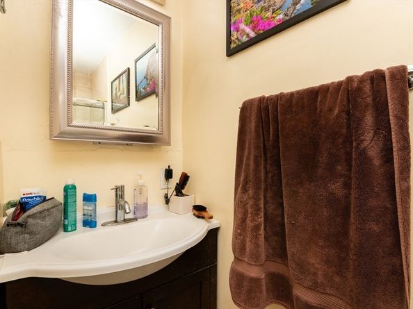 286-288 Cambridge St. 8, Boston MA 02114