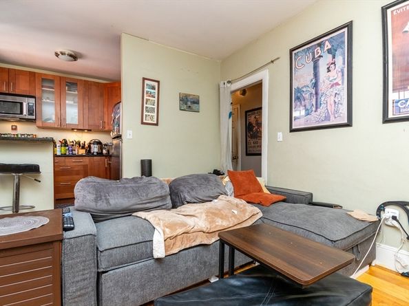 286-288 Cambridge St. 8, Boston MA 02114