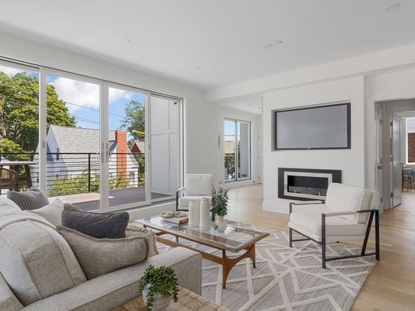 24 Auburn 3, Brookline MA 02446