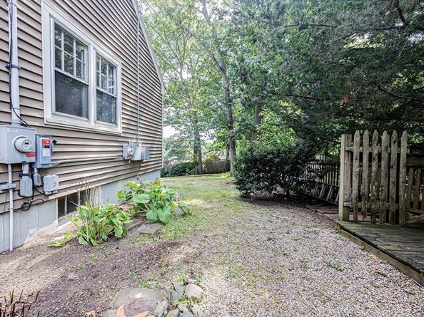114 Gilbert Rd, Weymouth MA 02189