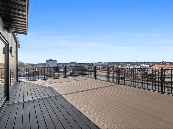 44 Ellery St PH601, Boston MA 02127