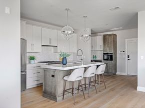 44 Ellery St PH601, Boston MA 02127