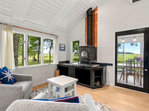 28 John Wise Lane, Essex MA 01929