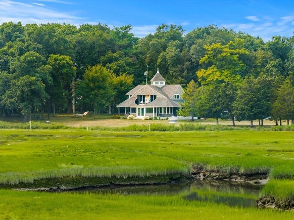 28 John Wise Lane, Essex MA 01929