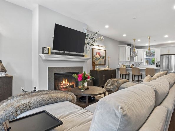 579 Baker St 579, Boston MA 02132