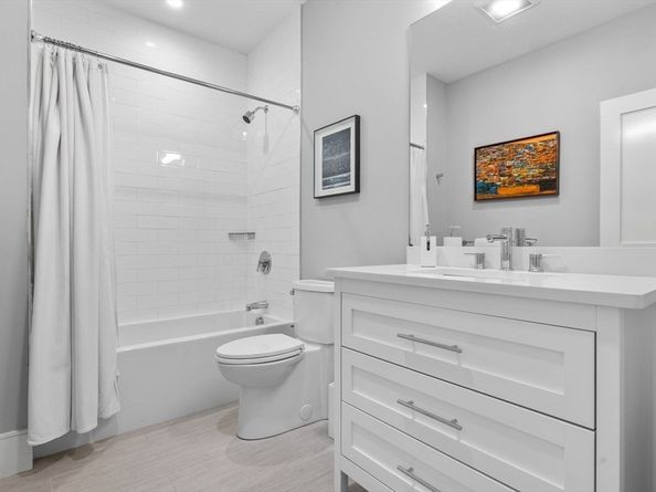 579 Baker St 579, Boston MA 02132