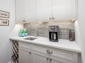 256 W Newton Street 1, Boston MA 02116