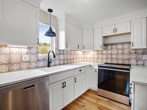 52 Liberty St J5, Plymouth MA 02360