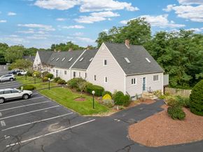 52 Liberty St J5, Plymouth MA 02360