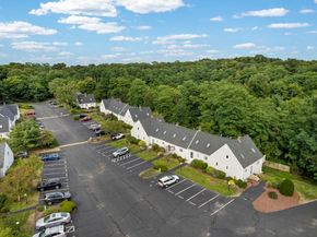 52 Liberty St J5, Plymouth MA 02360