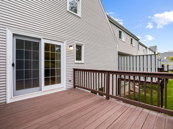 52 Liberty St J5, Plymouth MA 02360