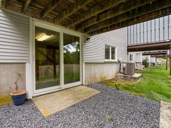 52 Liberty St J5, Plymouth MA 02360