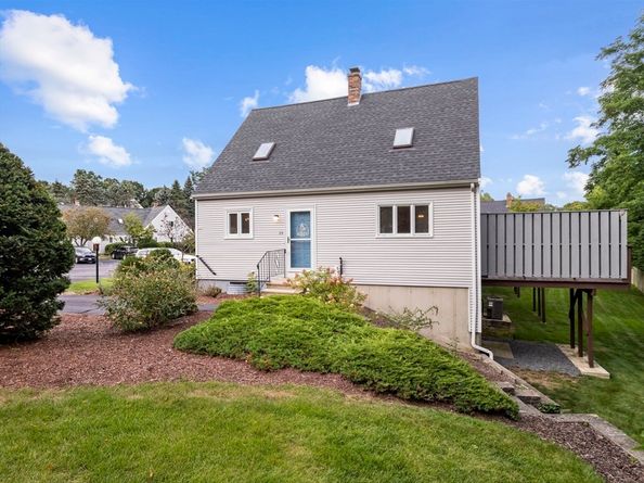 52 Liberty St J5, Plymouth MA 02360