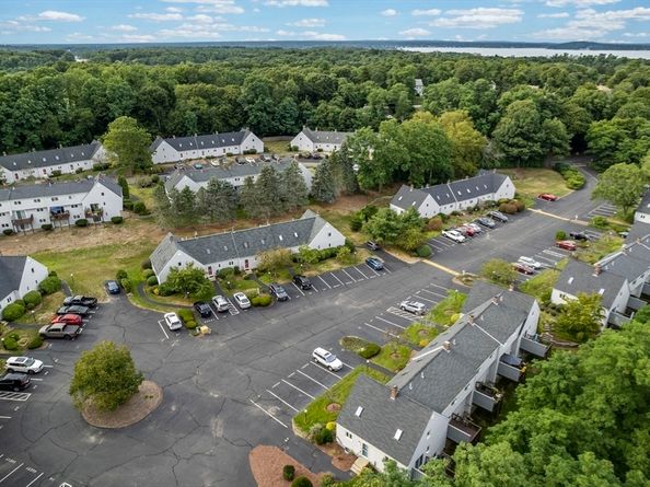 52 Liberty St J5, Plymouth MA 02360