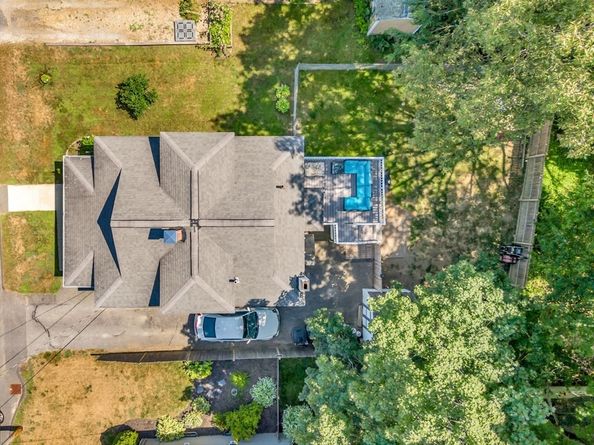 16 Douglas Rd, Gardner MA 01440