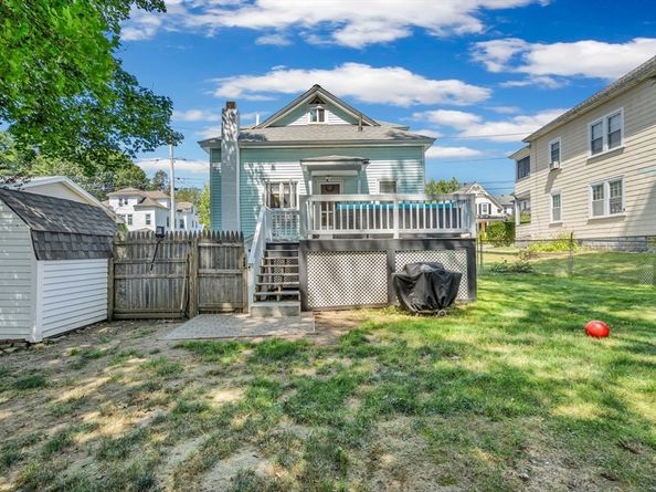 16 Douglas Rd, Gardner MA 01440