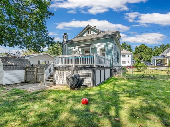 16 Douglas Rd, Gardner MA 01440