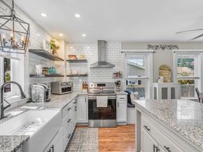16 Douglas Rd, Gardner MA 01440