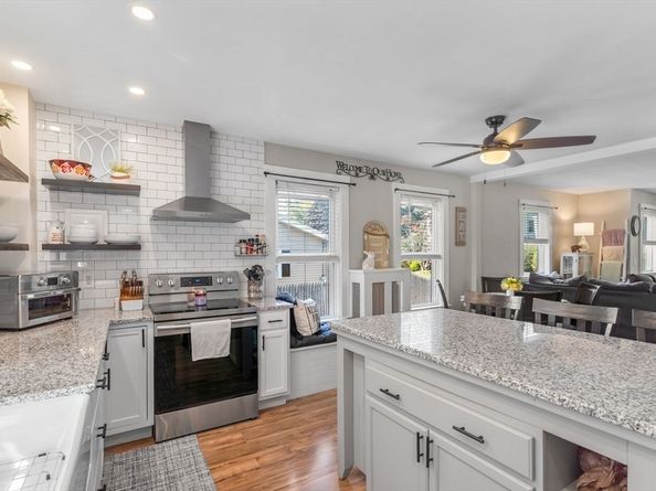 16 Douglas Rd, Gardner MA 01440