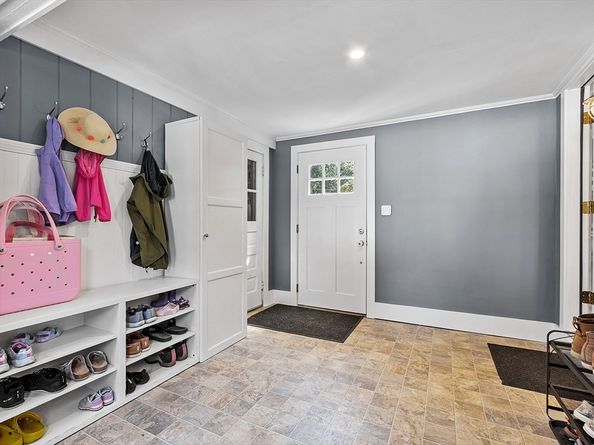 16 Homestead Ave, Auburn MA 01501