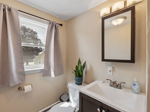 16 Homestead Ave, Auburn MA 01501