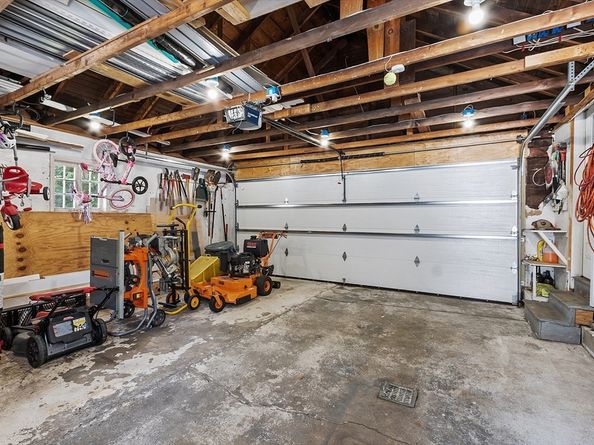 16 Homestead Ave, Auburn MA 01501