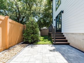 290 Watertown St 4, Newton MA 02458