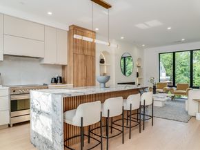 290 Watertown St 4, Newton MA 02458