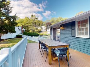 10 Glen Cir, Waltham MA 02451