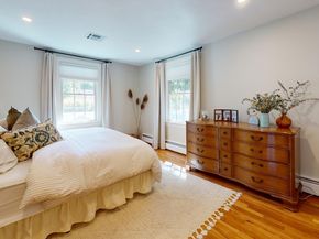 10 Glen Cir, Waltham MA 02451