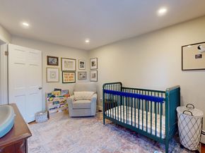 10 Glen Cir, Waltham MA 02451