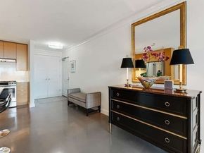 8 Whittier 21E, Boston MA 02114