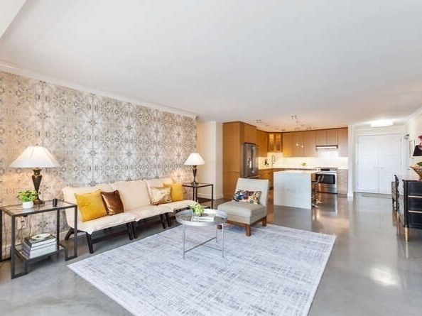 8 Whittier 21E, Boston MA 02114
