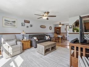 16 Walnut St, Templeton MA 01436